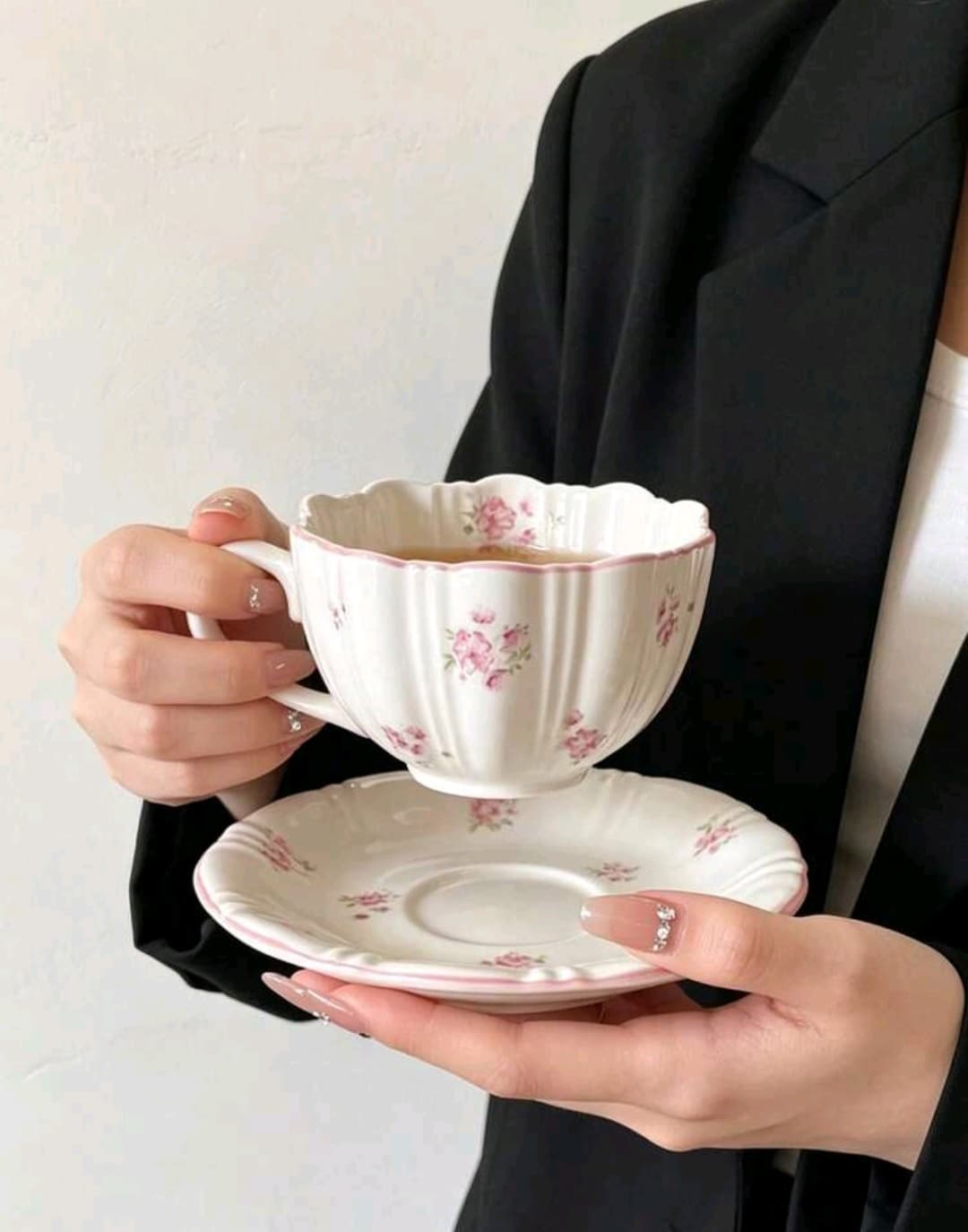كوب بنقش وردي كلاسيكي 300 ملي