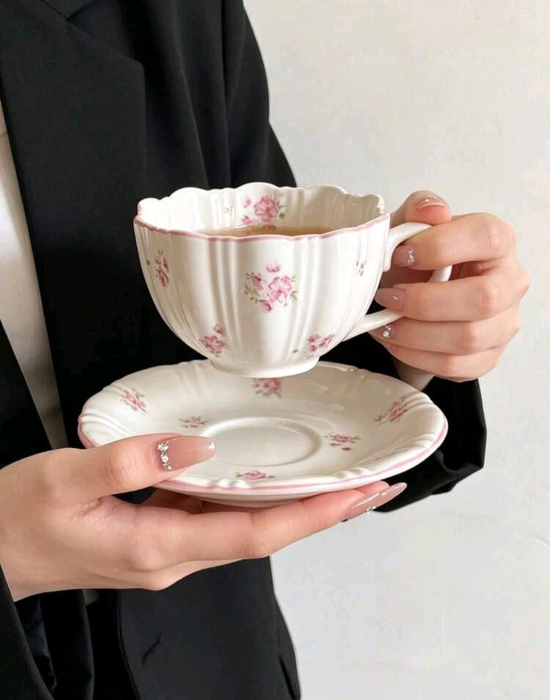 كوب بنقش وردي كلاسيكي 300 ملي