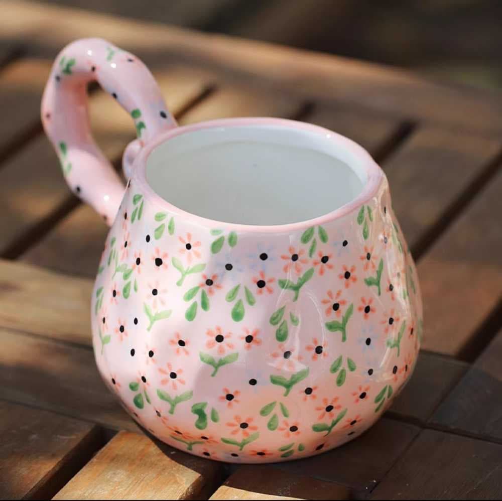 مغ زخرفة زهور وردي يد كبيرة 350 ملي