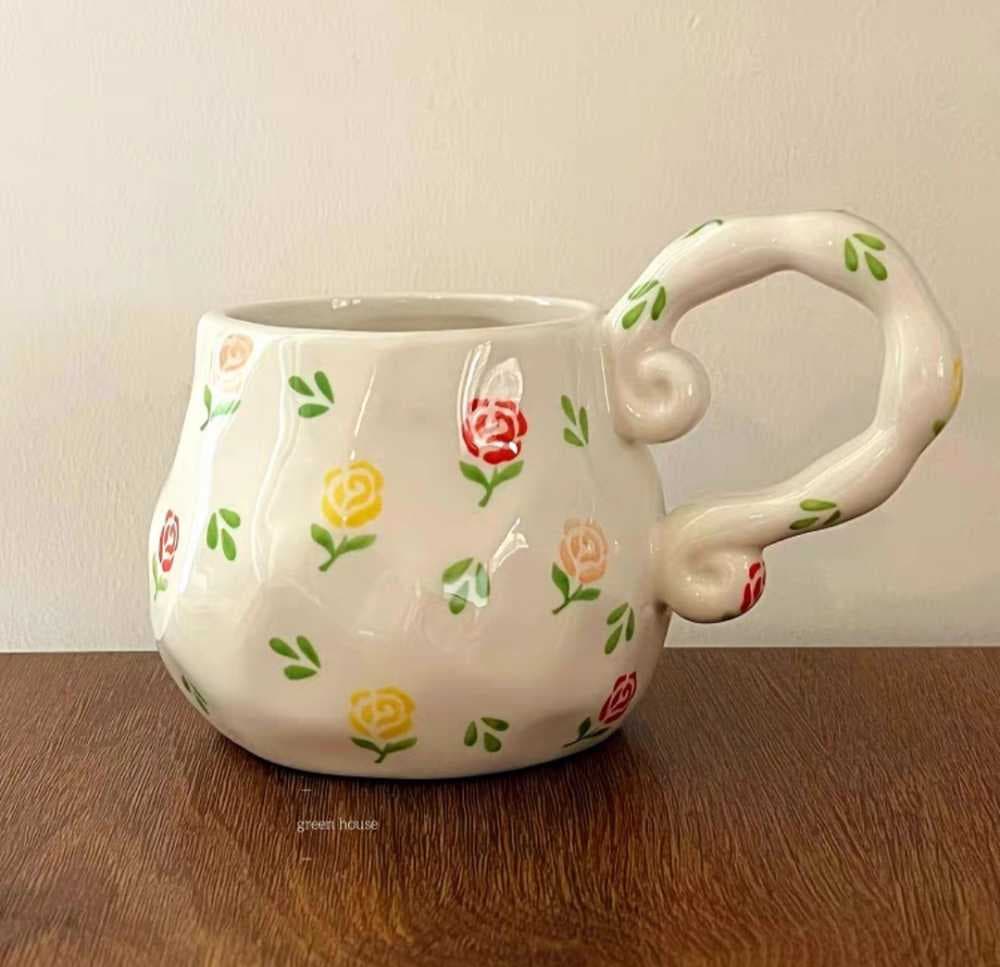 مغ زخرفة زهور أبيض مع يد كبيرة 350 ملي